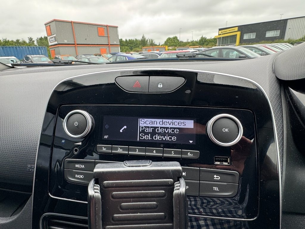 Used Renault Clio 2019 for sale - 76558824: Photo 49