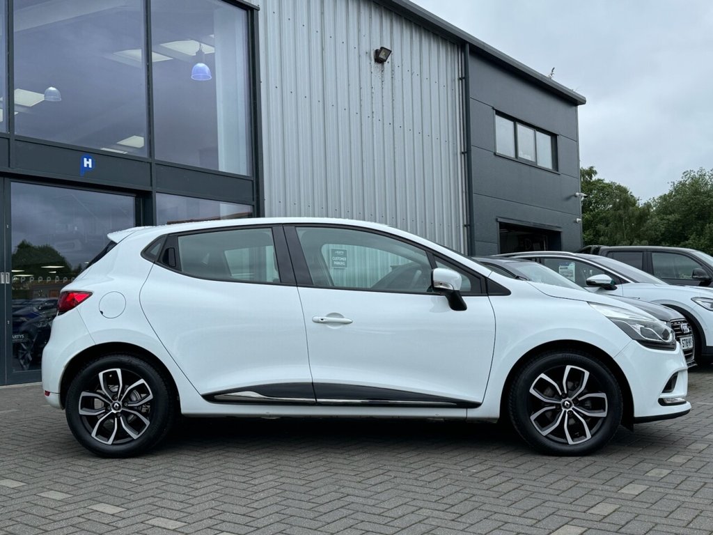 Used Renault Clio 2019 for sale - 76558824: Photo 8