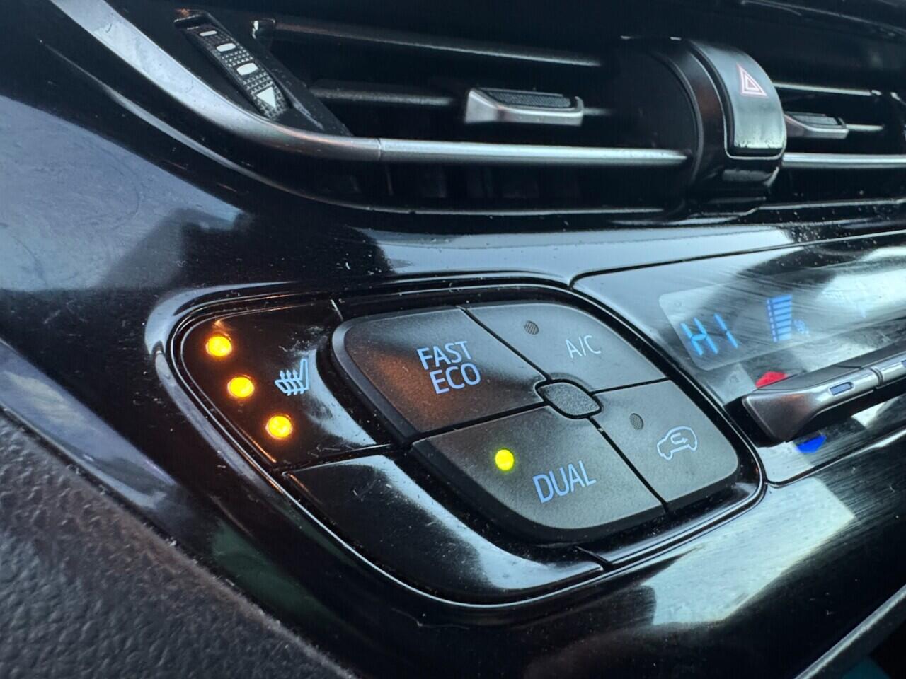 Used Toyota C-HR 2018 for sale - 76993520: Photo 50