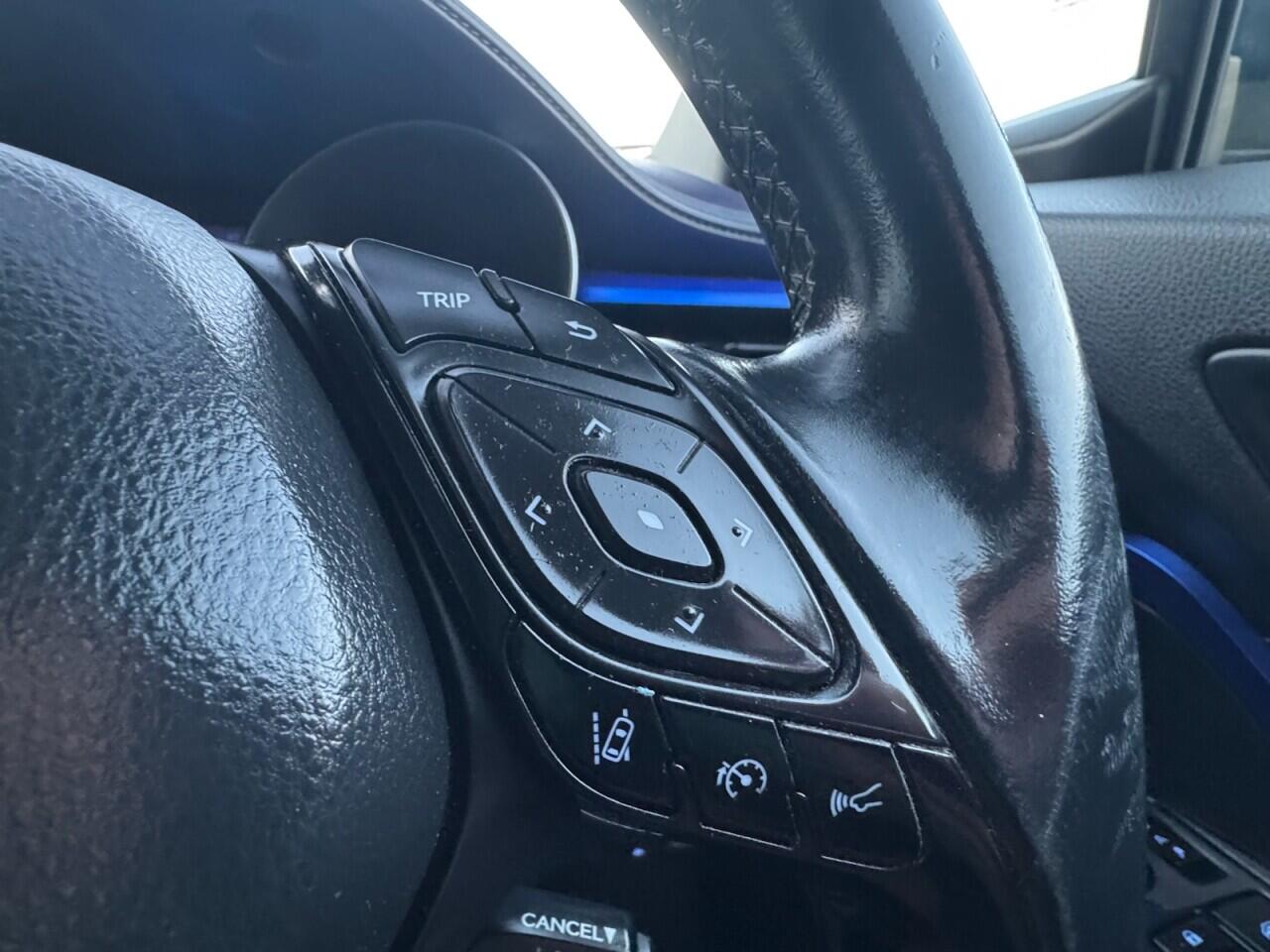 Used Toyota C-HR 2018 for sale - 76993520: Photo 51