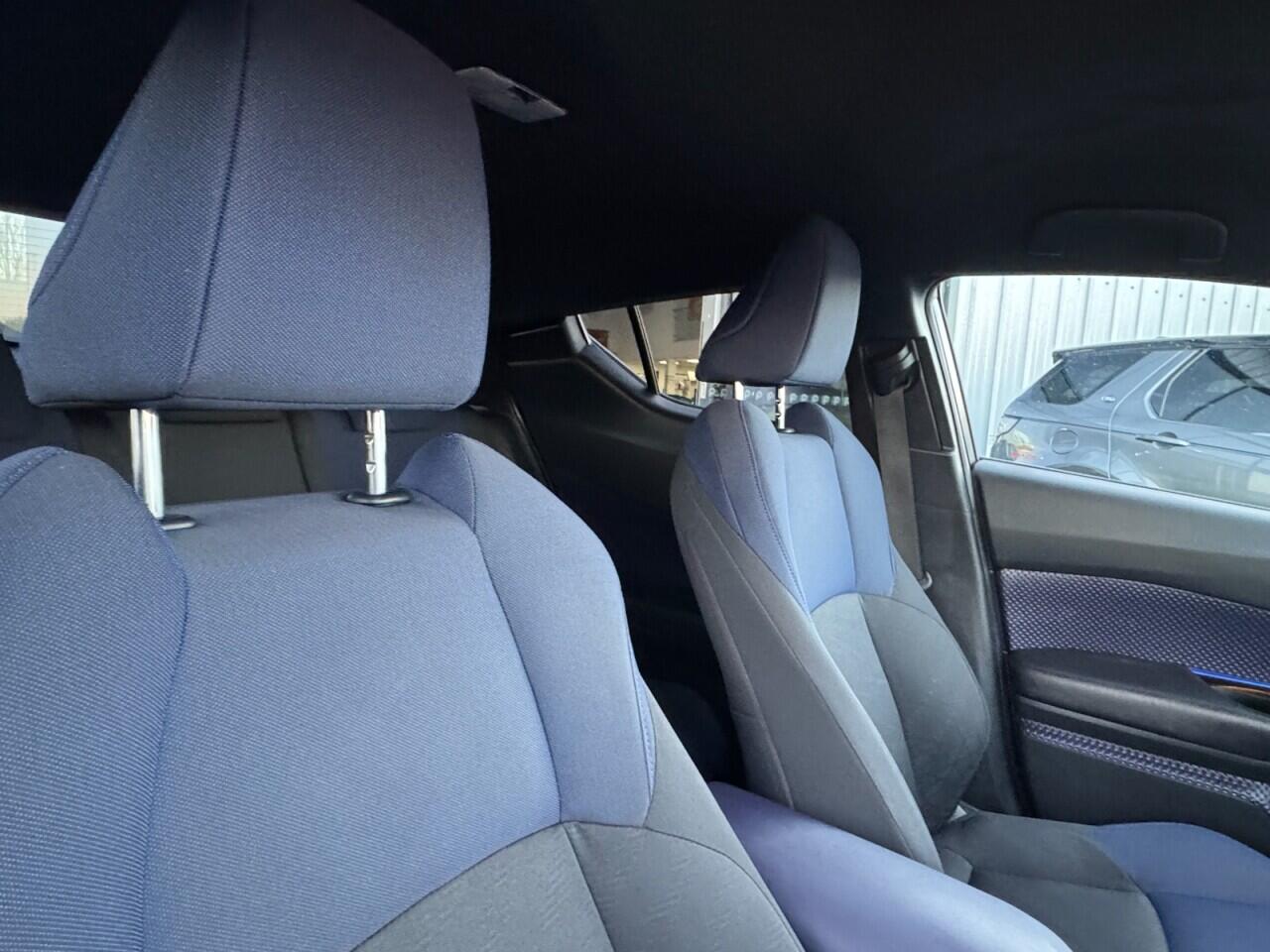 Used Toyota C-HR 2018 for sale - 76993520: Photo 53