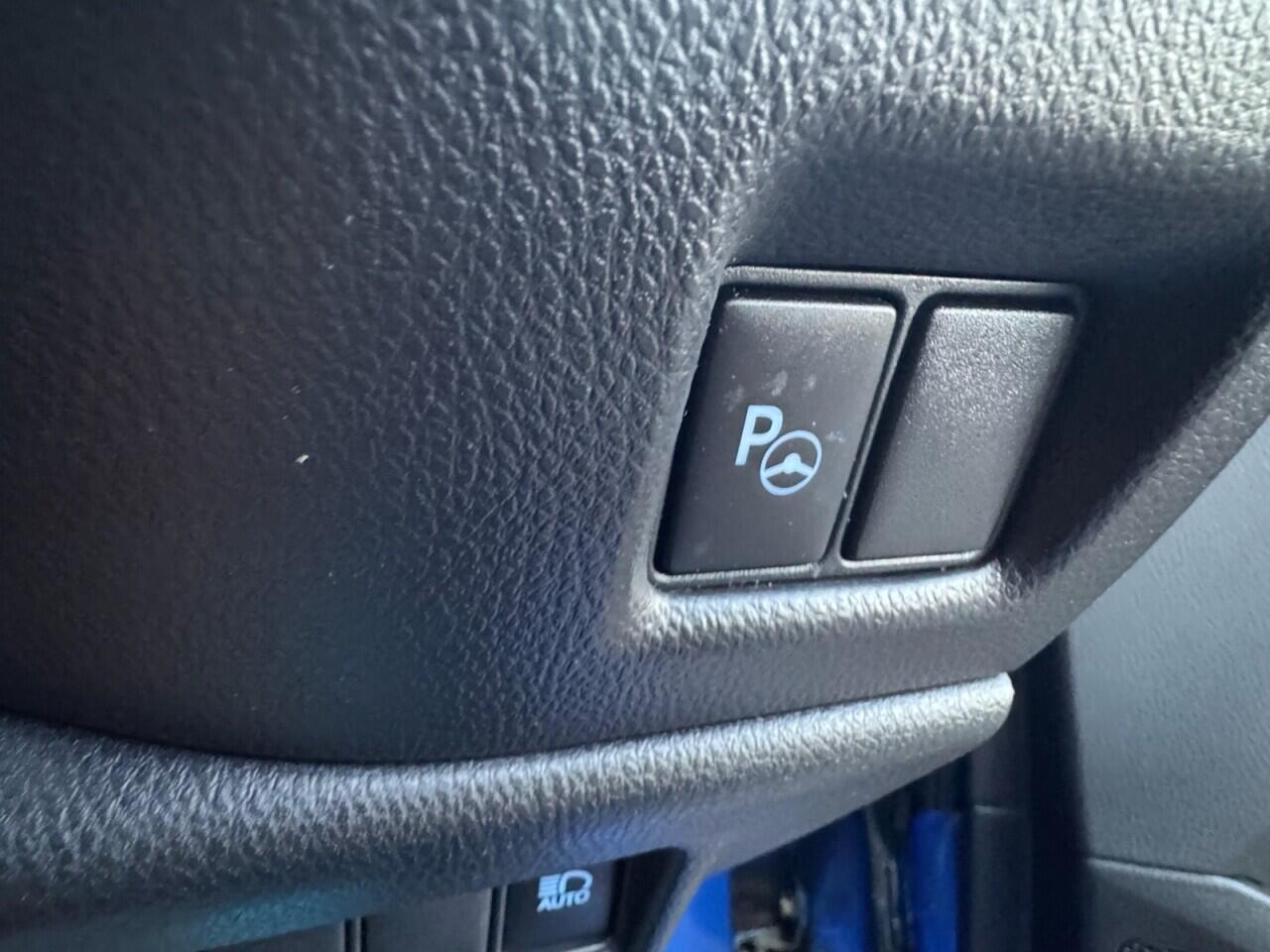 Used Toyota C-HR 2018 for sale - 76993520: Photo 54