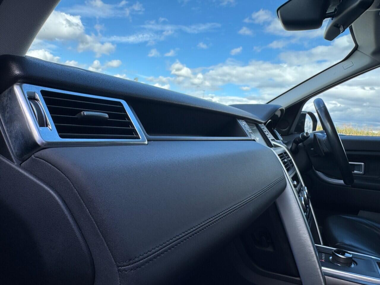 Used Land Rover Discovery Sport 2018 for sale - 77015600: Photo 49