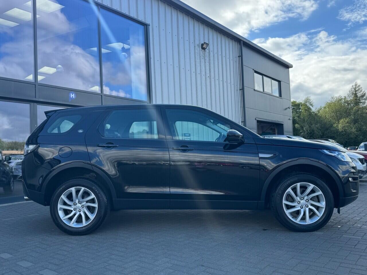 Used Land Rover Discovery Sport 2018 for sale - 77015600: Photo 8