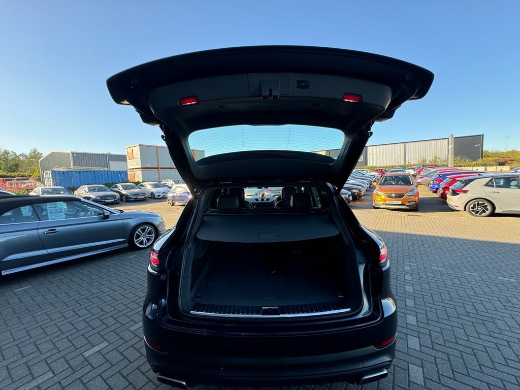 Used Porsche Cayenne 2019 for sale - 76558833: Photo 47