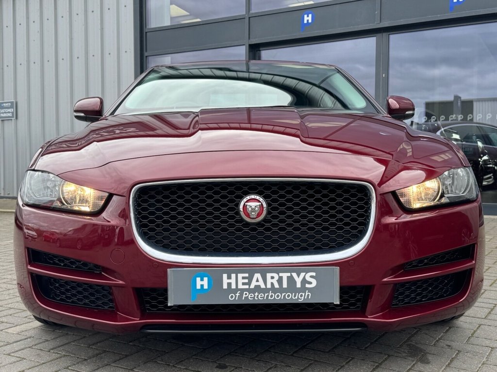 Used Jaguar XE 2015 for sale - 76558874: Photo 2