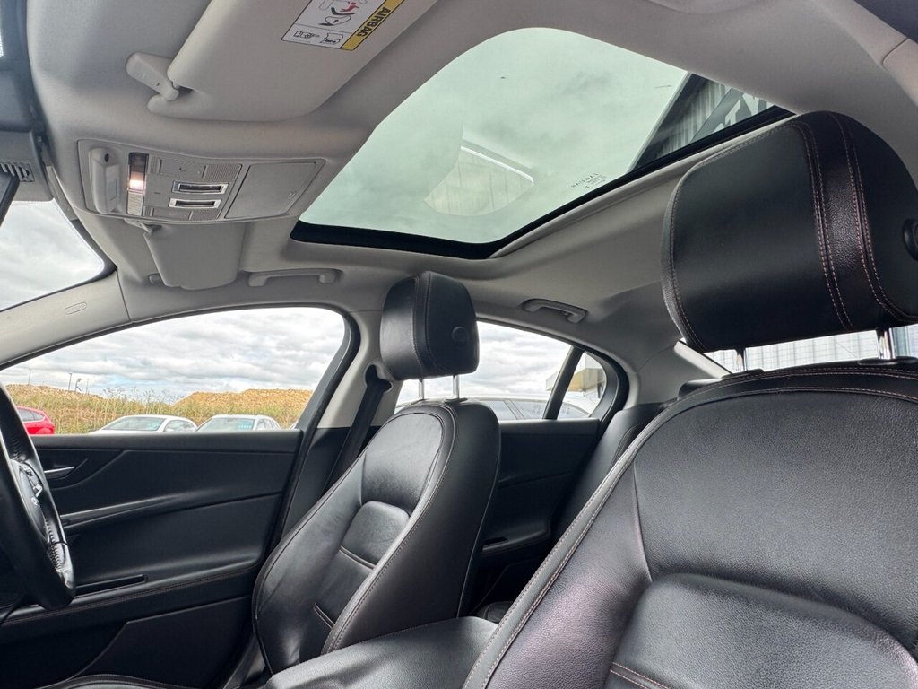 Used Jaguar XE 2015 for sale - 76558874: Photo 33