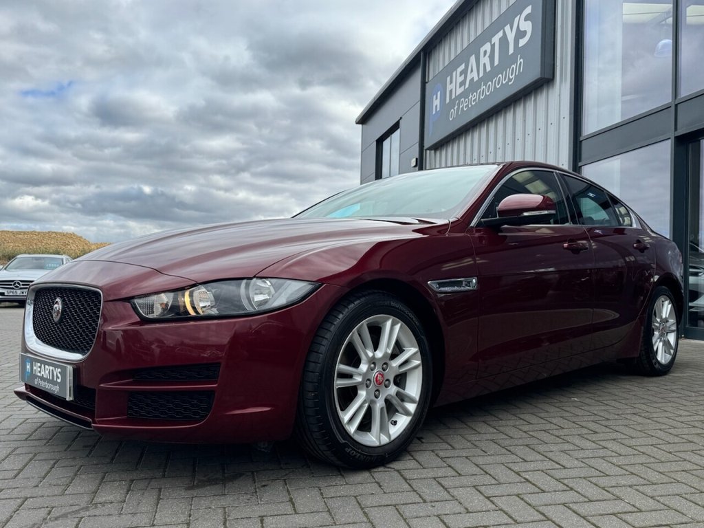 Used Jaguar XE 2015 for sale - 76558874: Photo 4