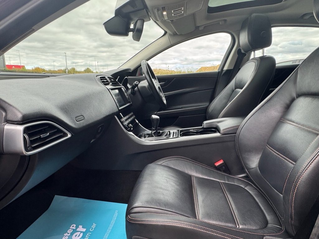 Used Jaguar XE 2015 for sale - 76558874: Photo 43