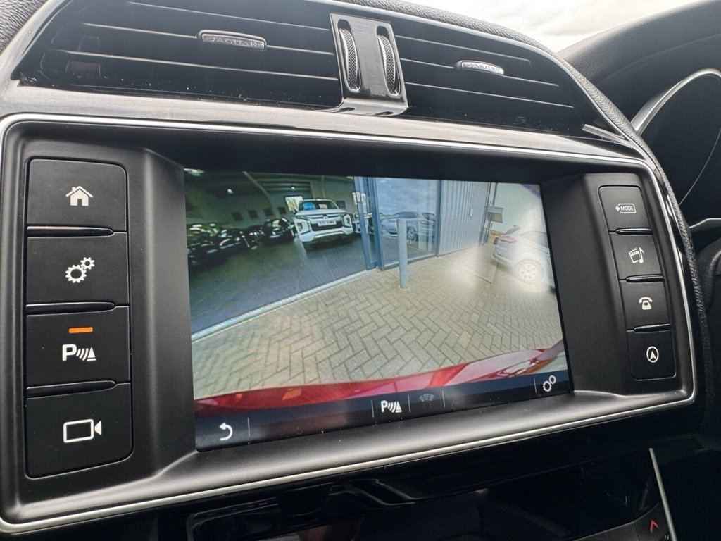 Used Jaguar XE 2015 for sale - 76558874: Photo 45