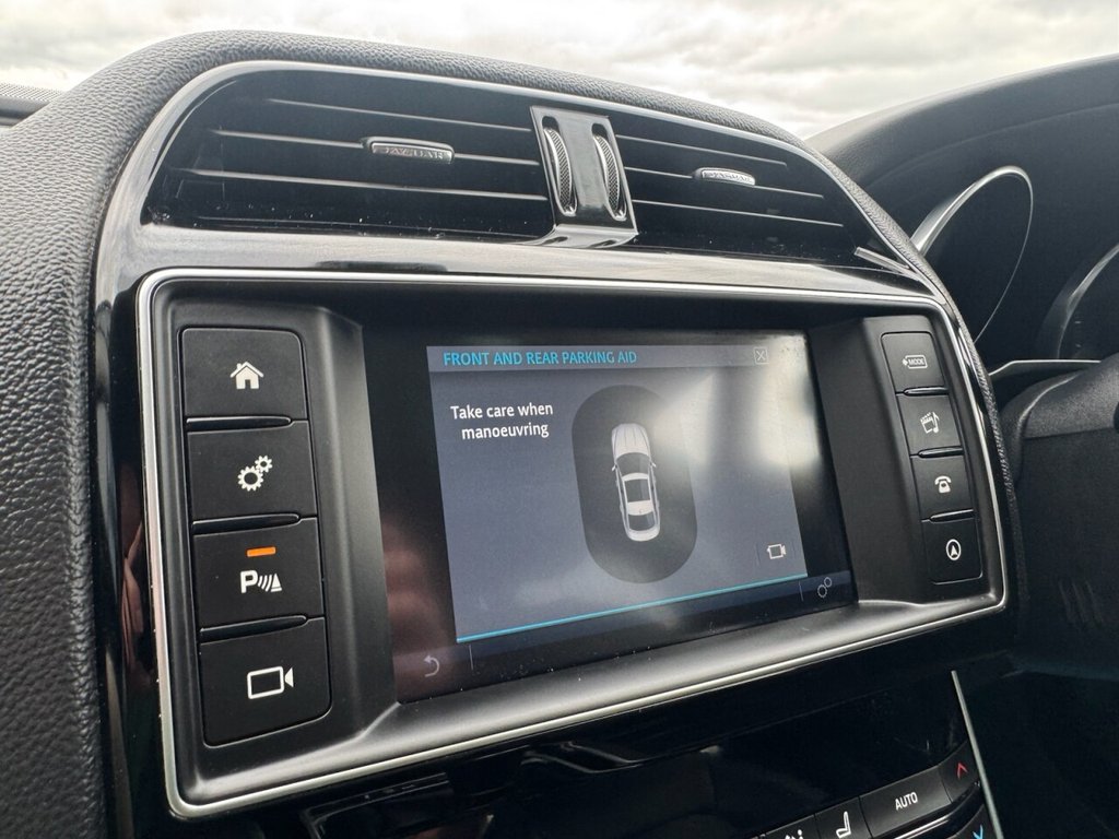 Used Jaguar XE 2015 for sale - 76558874: Photo 47