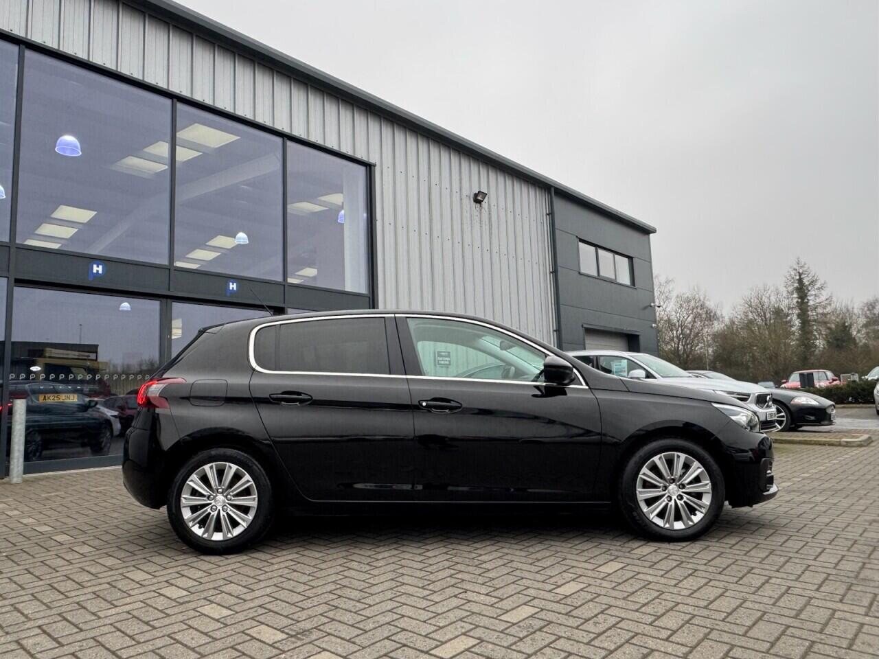 Used Peugeot 308 2021 for sale - 77345108: Photo 53