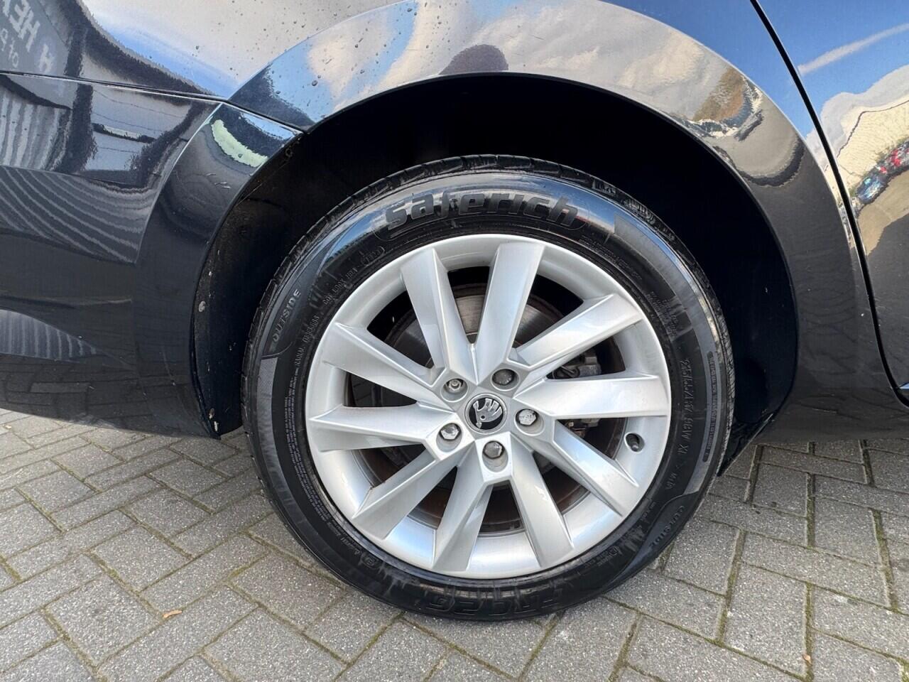 Used Skoda Superb 2019 for sale - 76700896: Photo 33