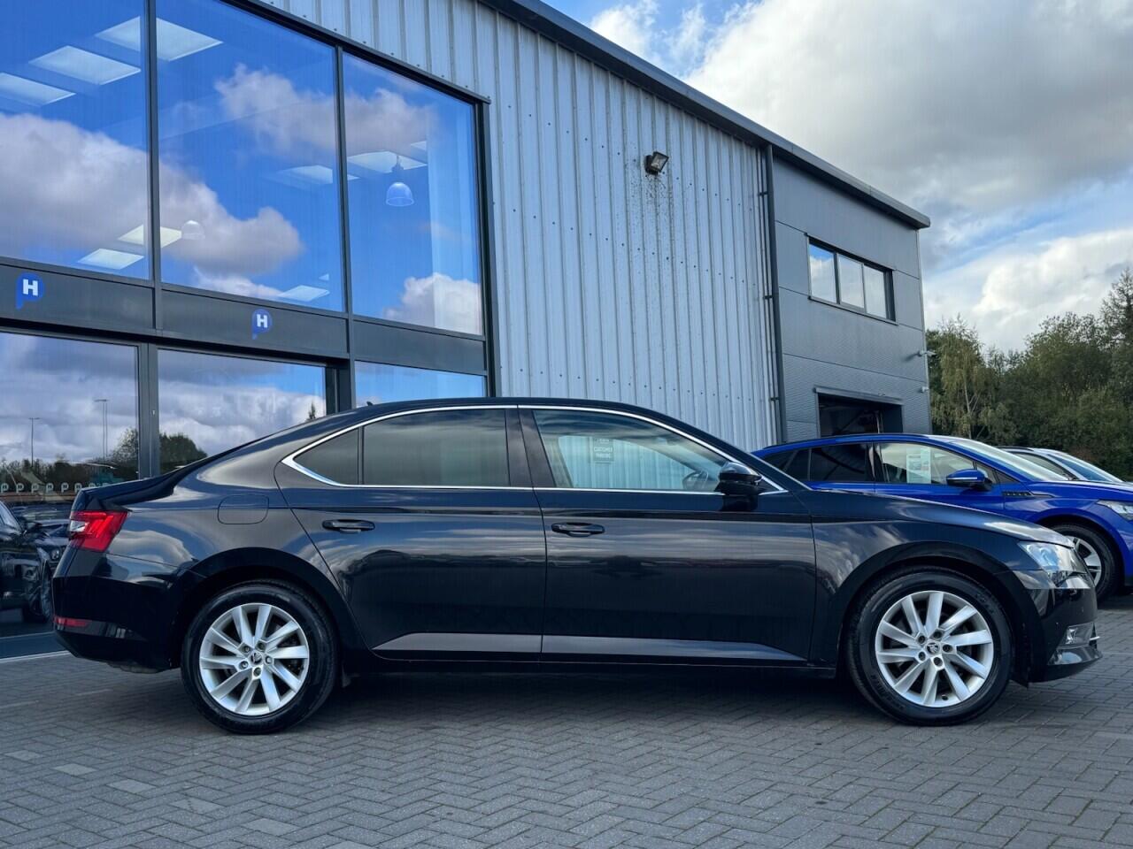 Used Skoda Superb 2019 for sale - 76700896: Photo 6