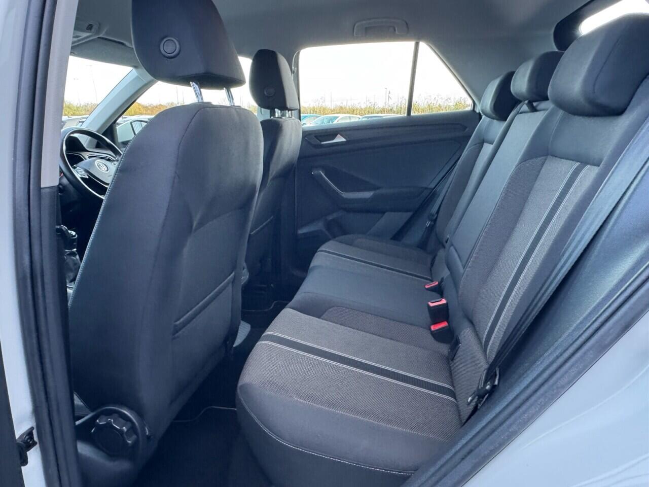 Used Volkswagen T-Roc 2018 for sale - 76702064: Photo 30