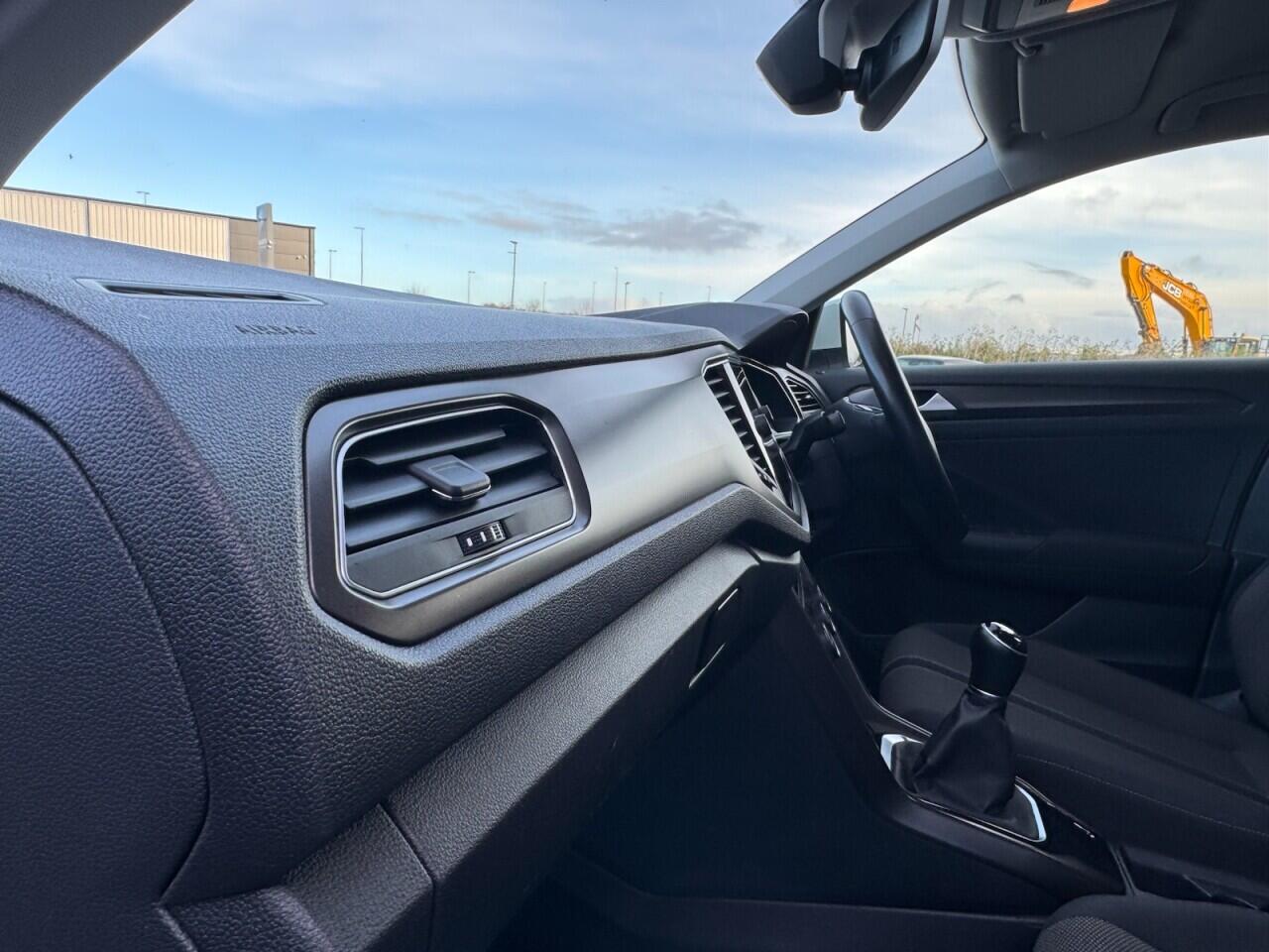 Used Volkswagen T-Roc 2018 for sale - 76702064: Photo 48