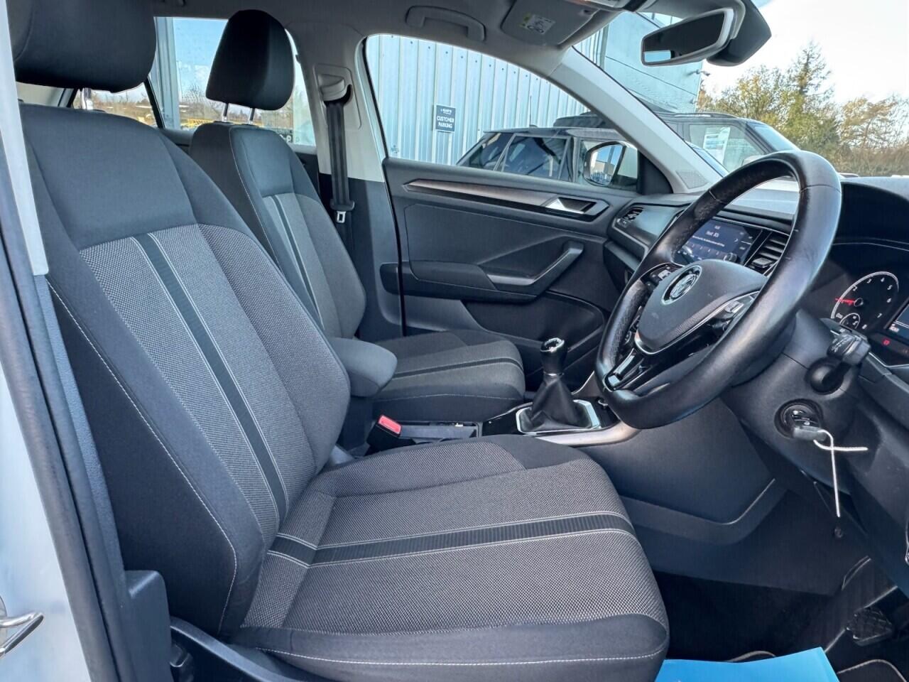 Used Volkswagen T-Roc 2018 for sale - 76702064: Photo 5