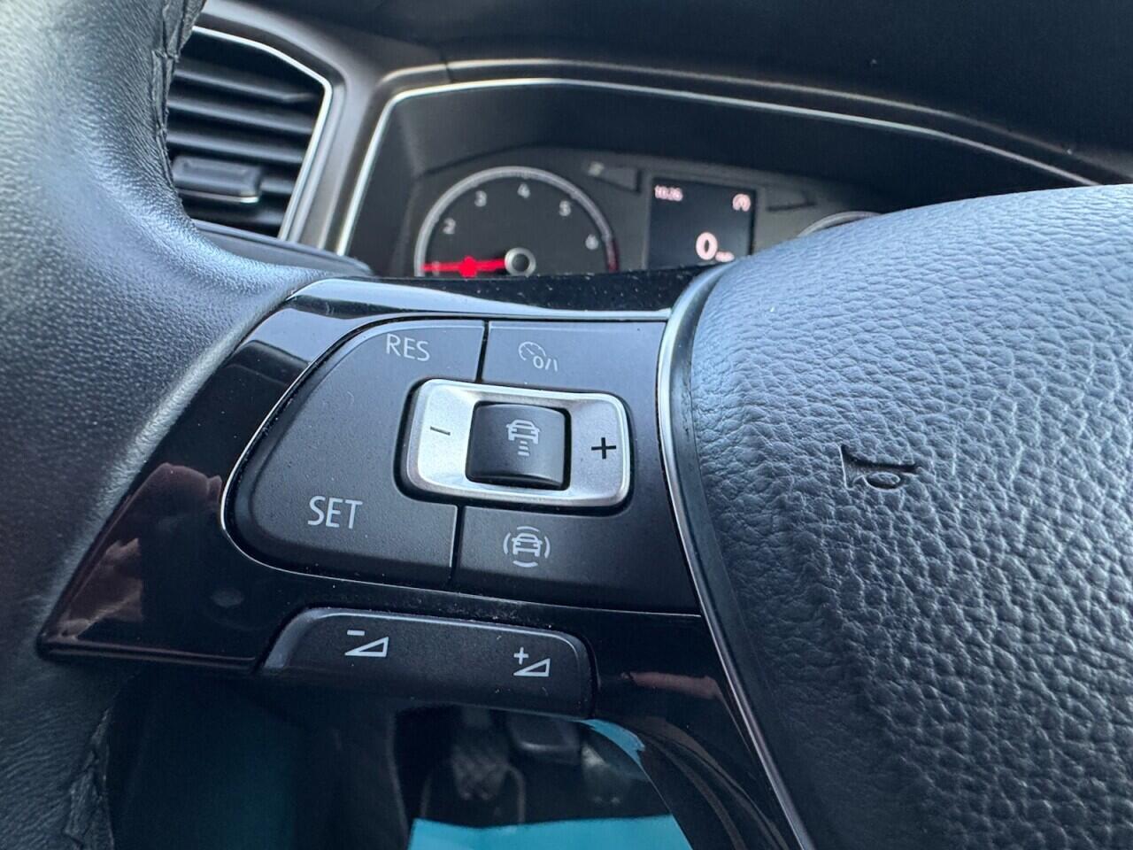 Used Volkswagen T-Roc 2018 for sale - 76702064: Photo 53