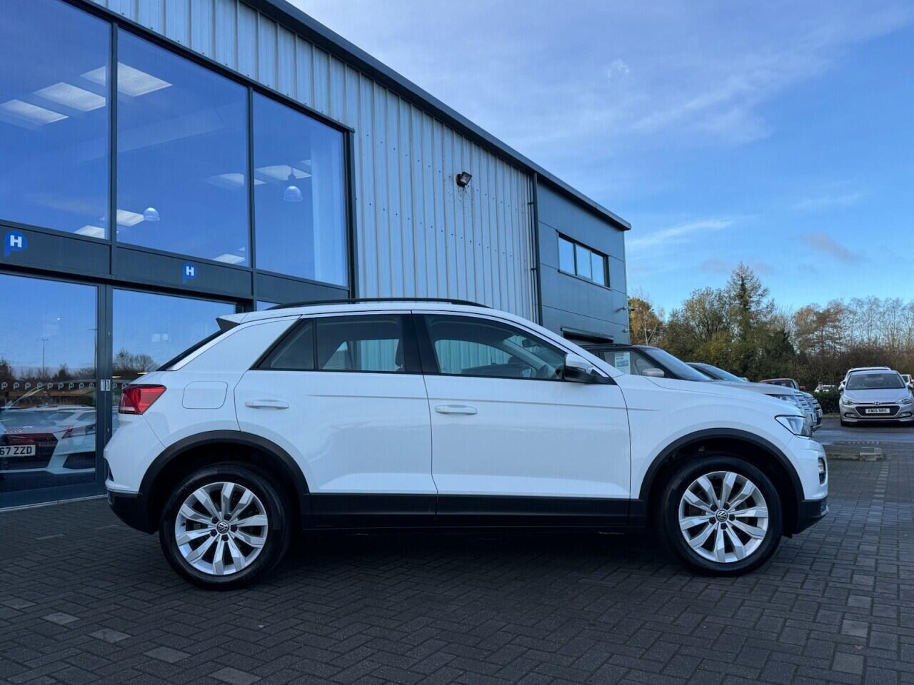 Used Volkswagen T-Roc 2018 for sale - 76702064: Photo 6