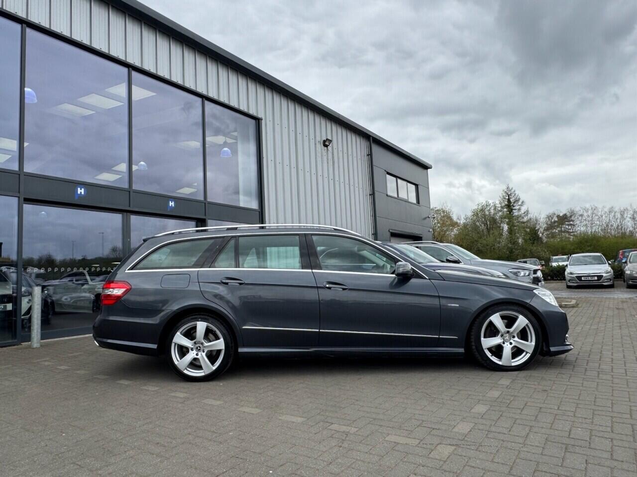 Used Mercedes-Benz E Class 2012 for sale - 78086208: Photo 16