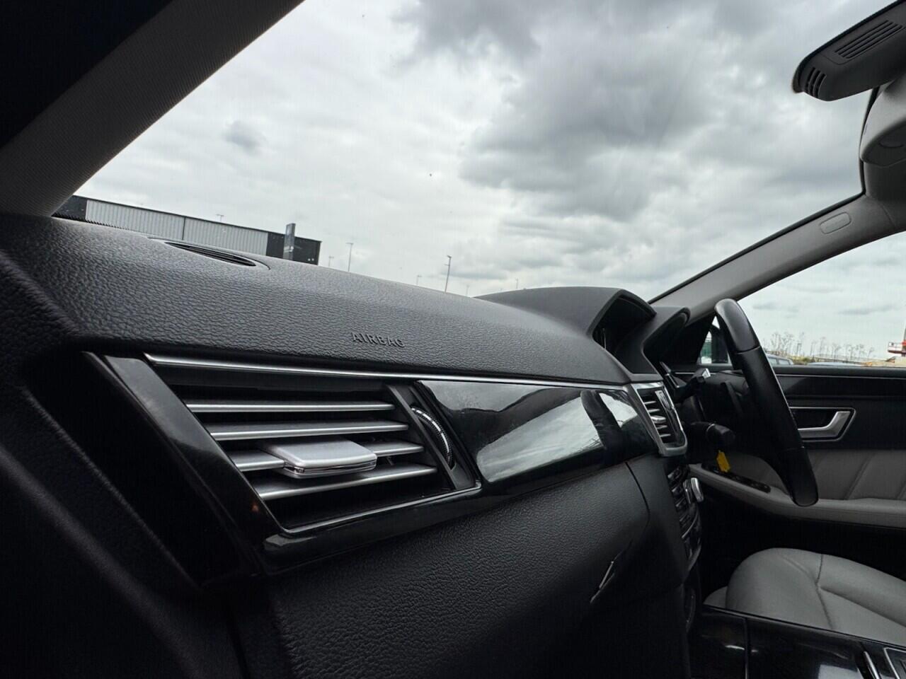 Used Mercedes-Benz E Class 2012 for sale - 78086208: Photo 40