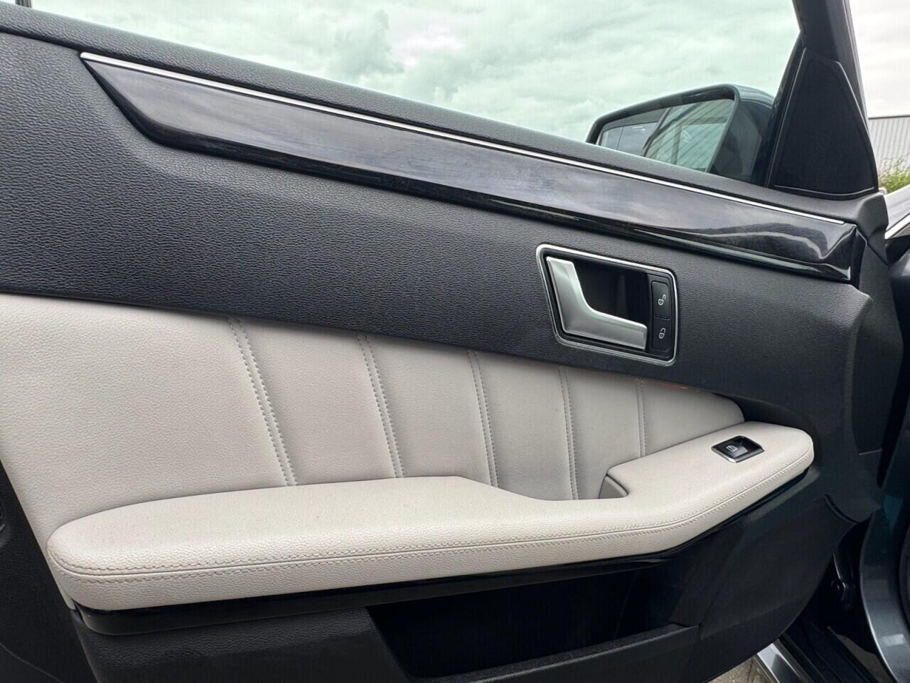 Used Mercedes-Benz E Class 2012 for sale - 78086208: Photo 41