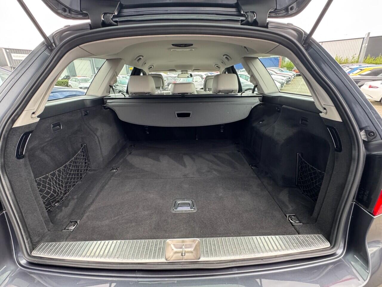 Used Mercedes-Benz E Class 2012 for sale - 78086208: Photo 46