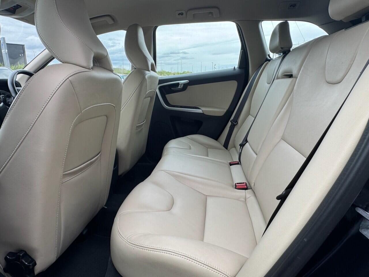 Used Volvo XC60 2017 for sale - 78170219: Photo 14