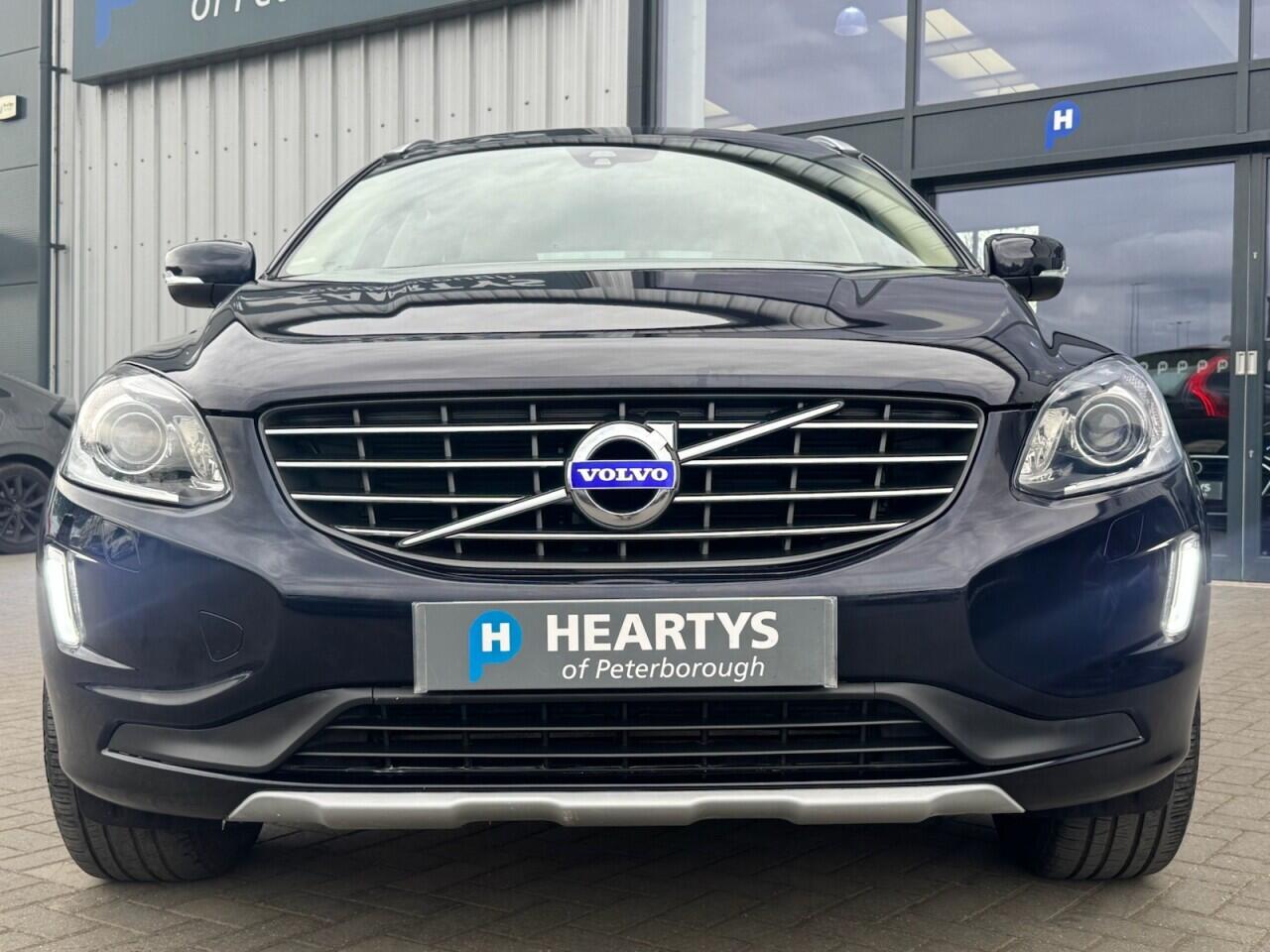 Used Volvo XC60 2017 for sale - 78170219: Photo 2