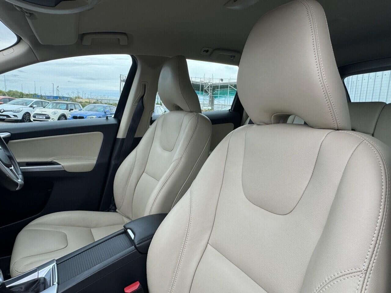 Used Volvo XC60 2017 for sale - 78170219: Photo 48