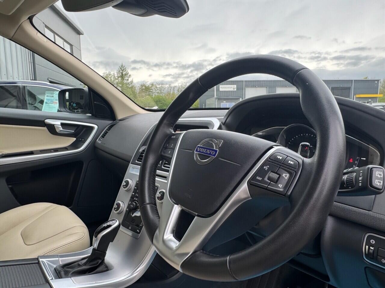 Used Volvo XC60 2017 for sale - 78170219: Photo 49