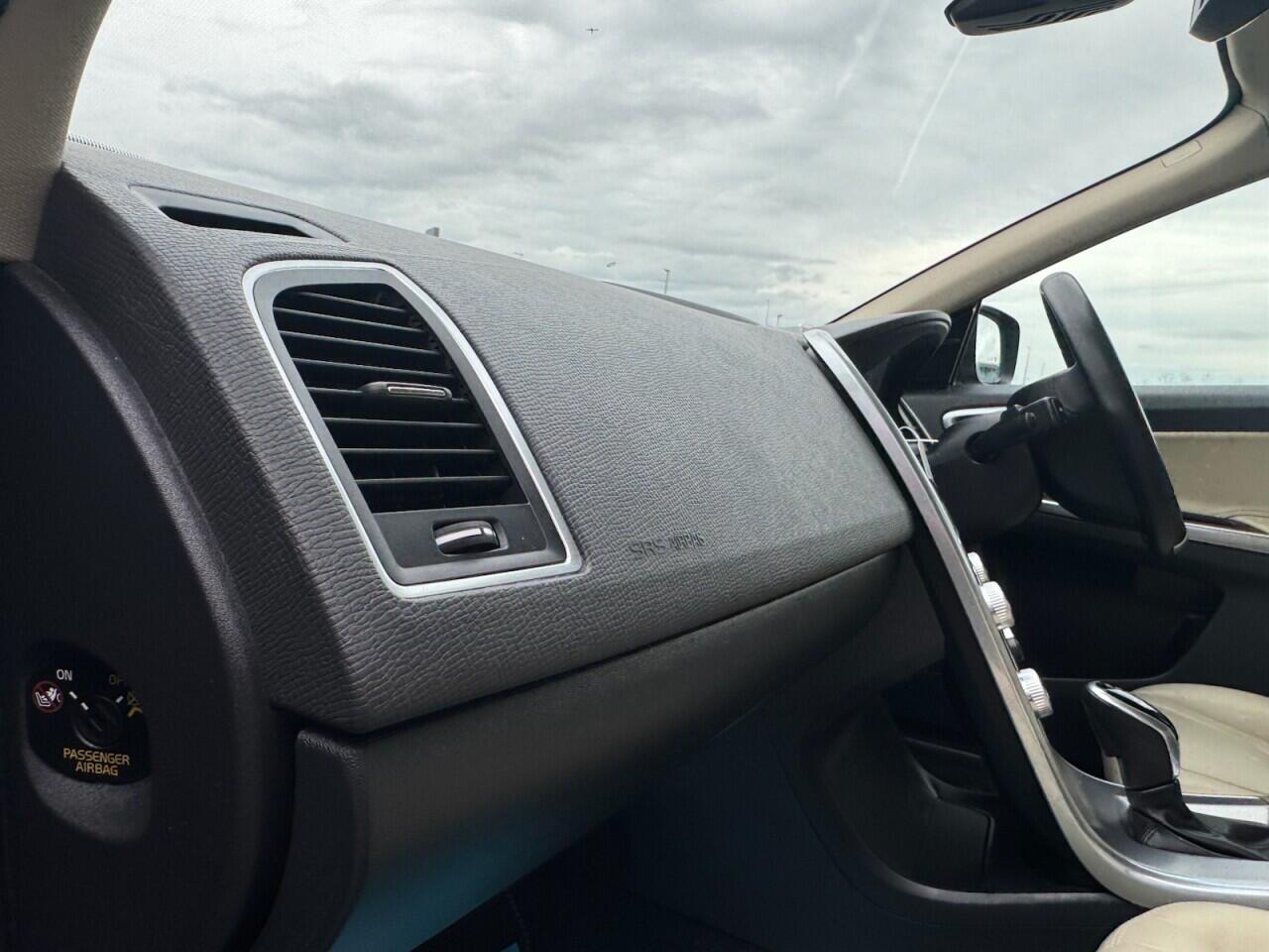 Used Volvo XC60 2017 for sale - 78170219: Photo 52