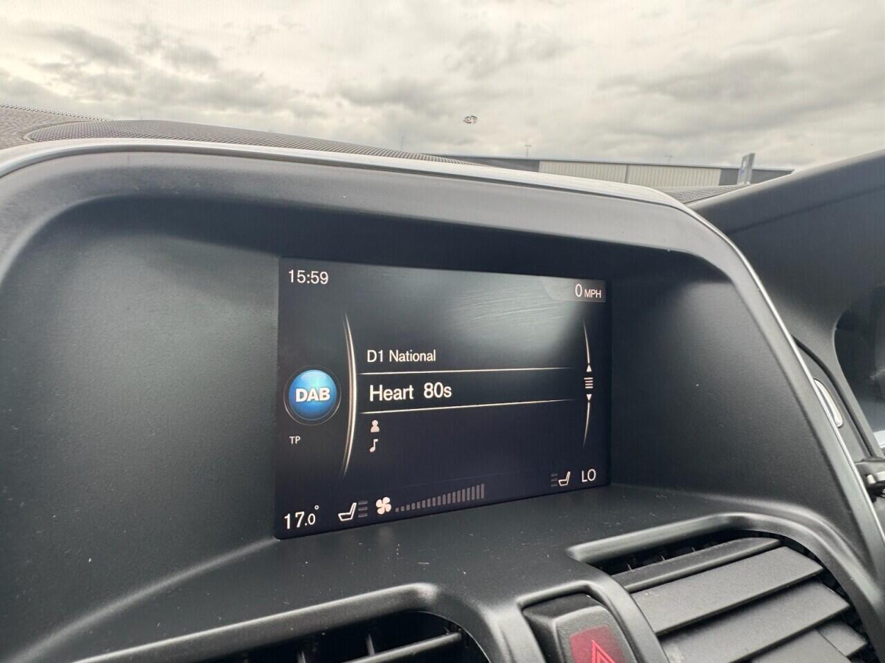 Used Volvo XC60 2017 for sale - 78170219: Photo 54