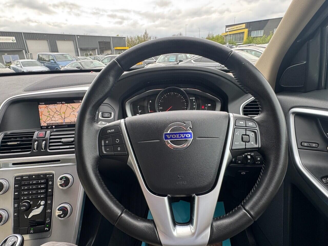 Used Volvo XC60 2017 for sale - 78170219: Photo 55