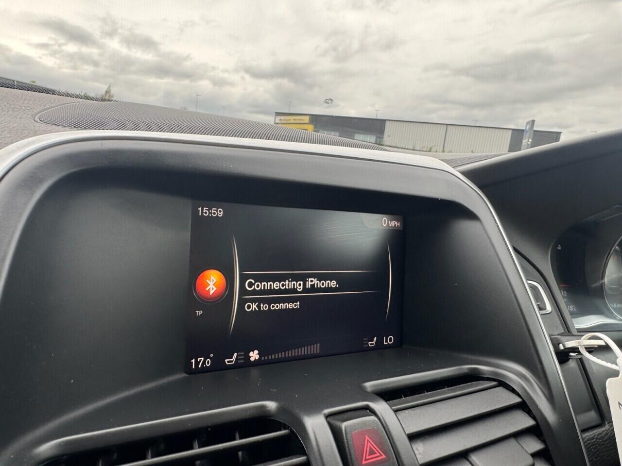 Used Volvo XC60 2017 for sale - 78170219: Photo 56