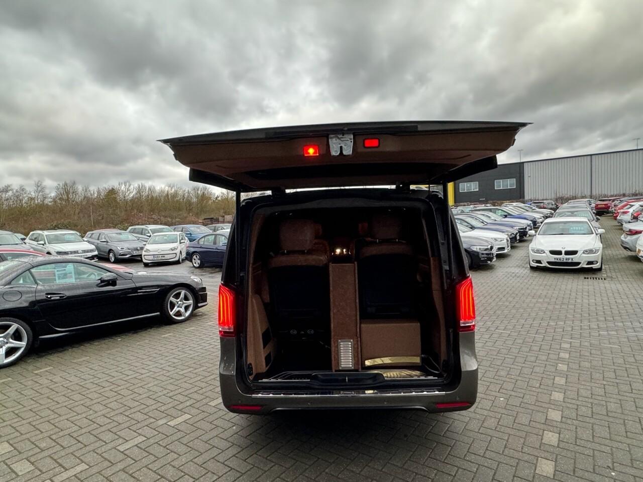 Used Mercedes-Benz V-Class 2018 for sale - 76700616: Photo 40