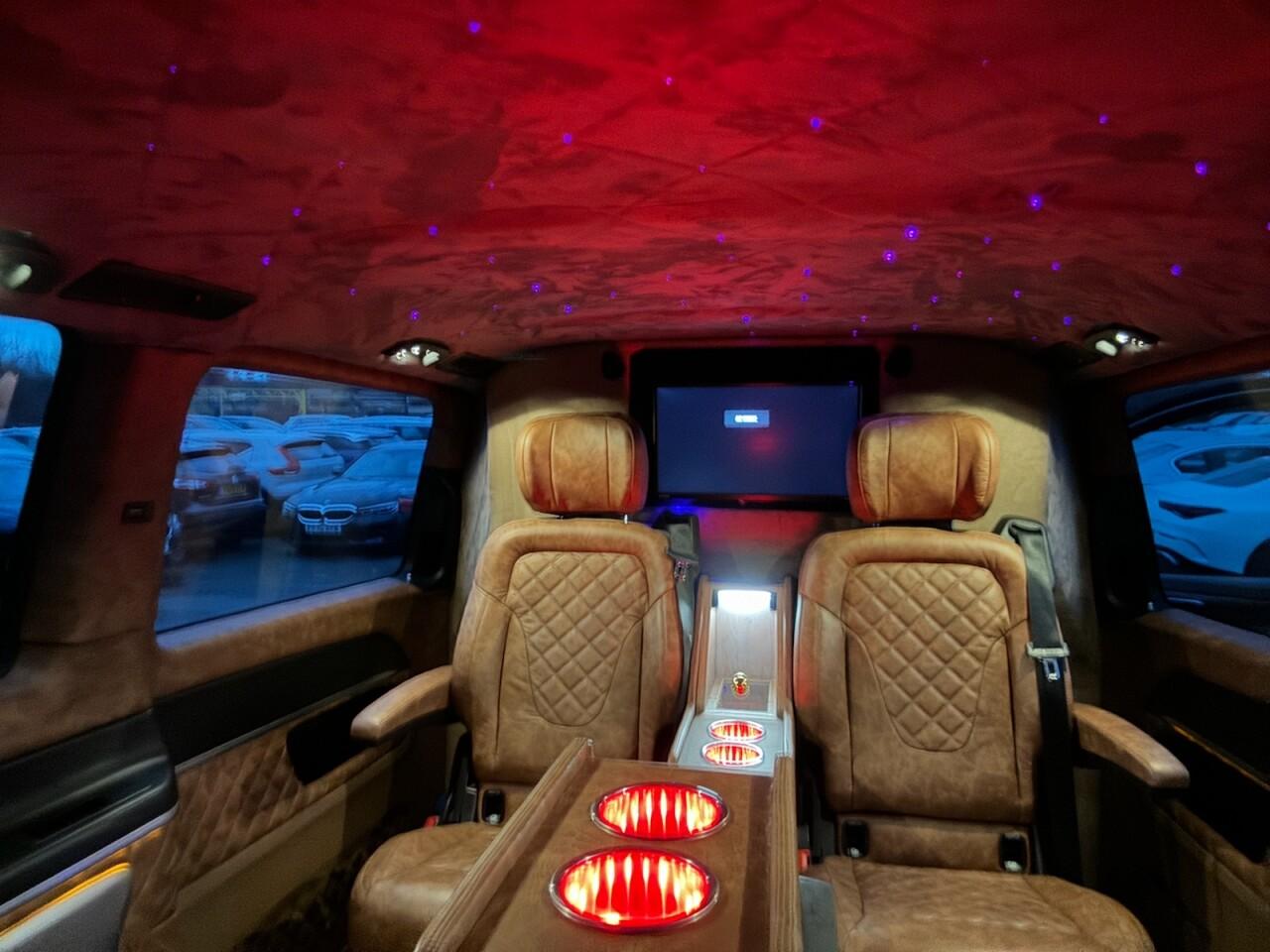 Used Mercedes-Benz V-Class 2018 for sale - 76700616: Photo 69