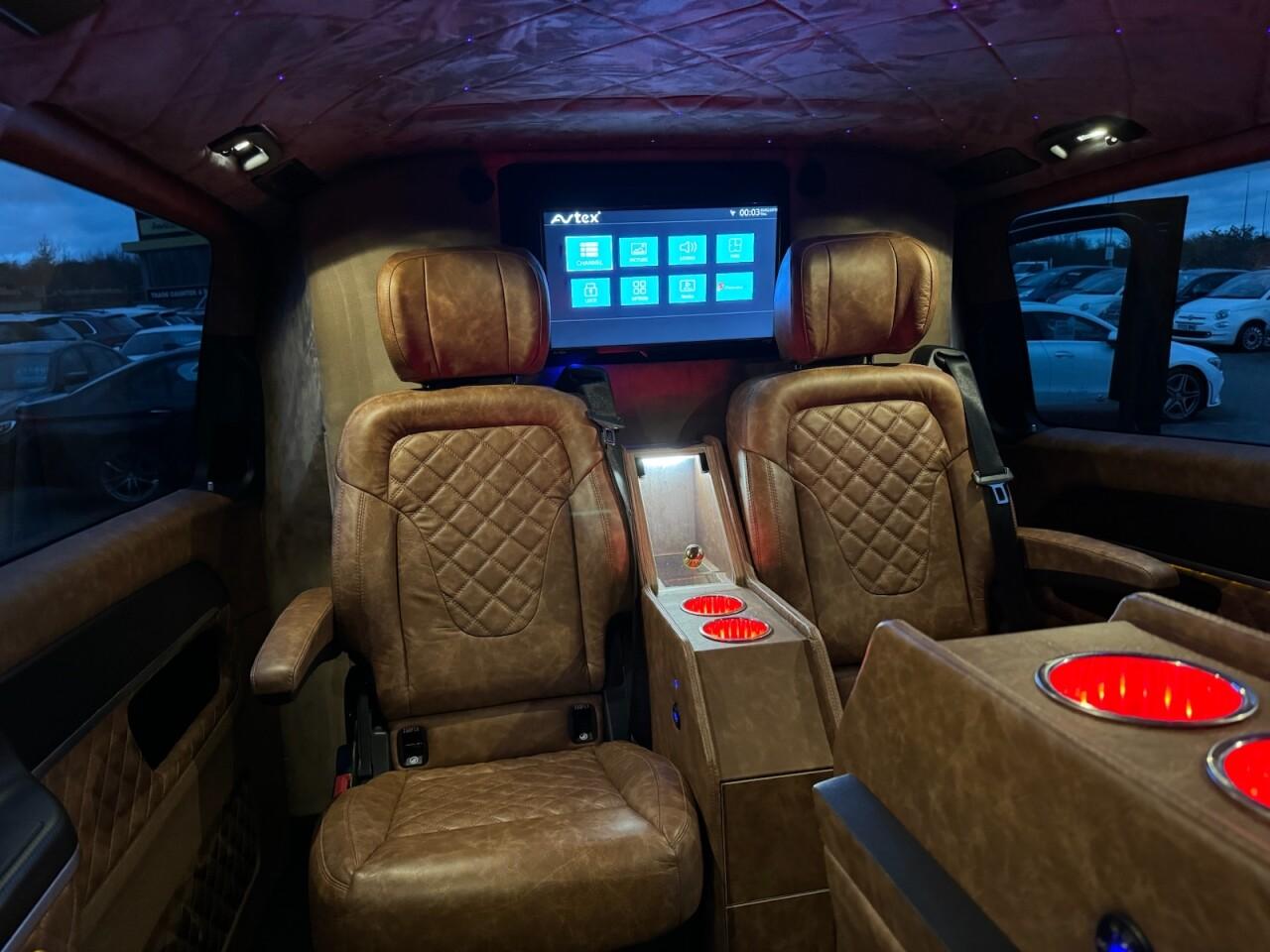 Used Mercedes-Benz V-Class 2018 for sale - 76700616: Photo 9