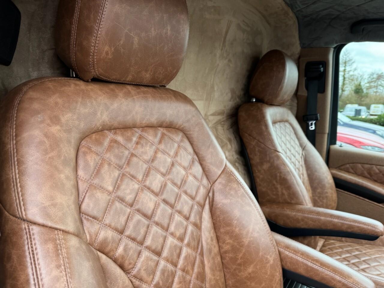 Used Mercedes-Benz V-Class 2018 for sale - 76700616: Photo 92