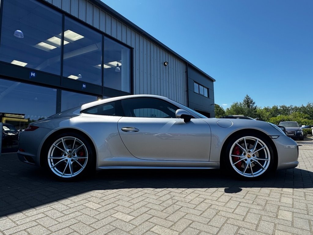 Used Porsche 911 2016 for sale - 76558852: Photo 11