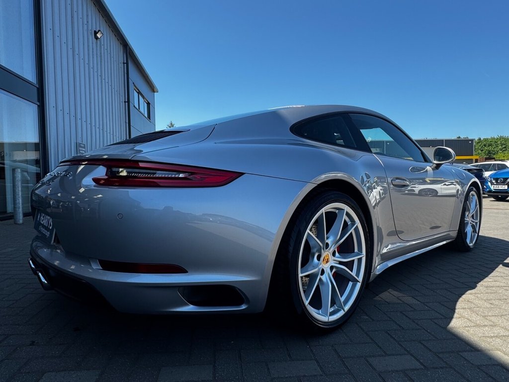 Used Porsche 911 2016 for sale - 76558852: Photo 25