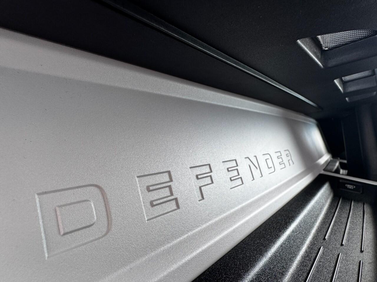 Used Land Rover Defender 2023 for sale - 76702372: Photo 56