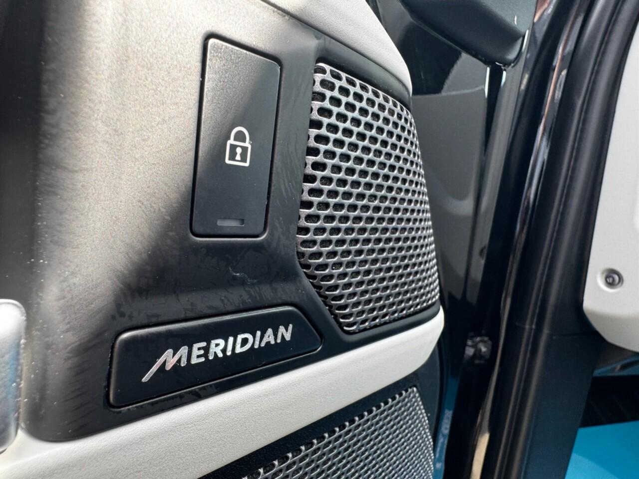 Used Land Rover Defender 2023 for sale - 76702372: Photo 57