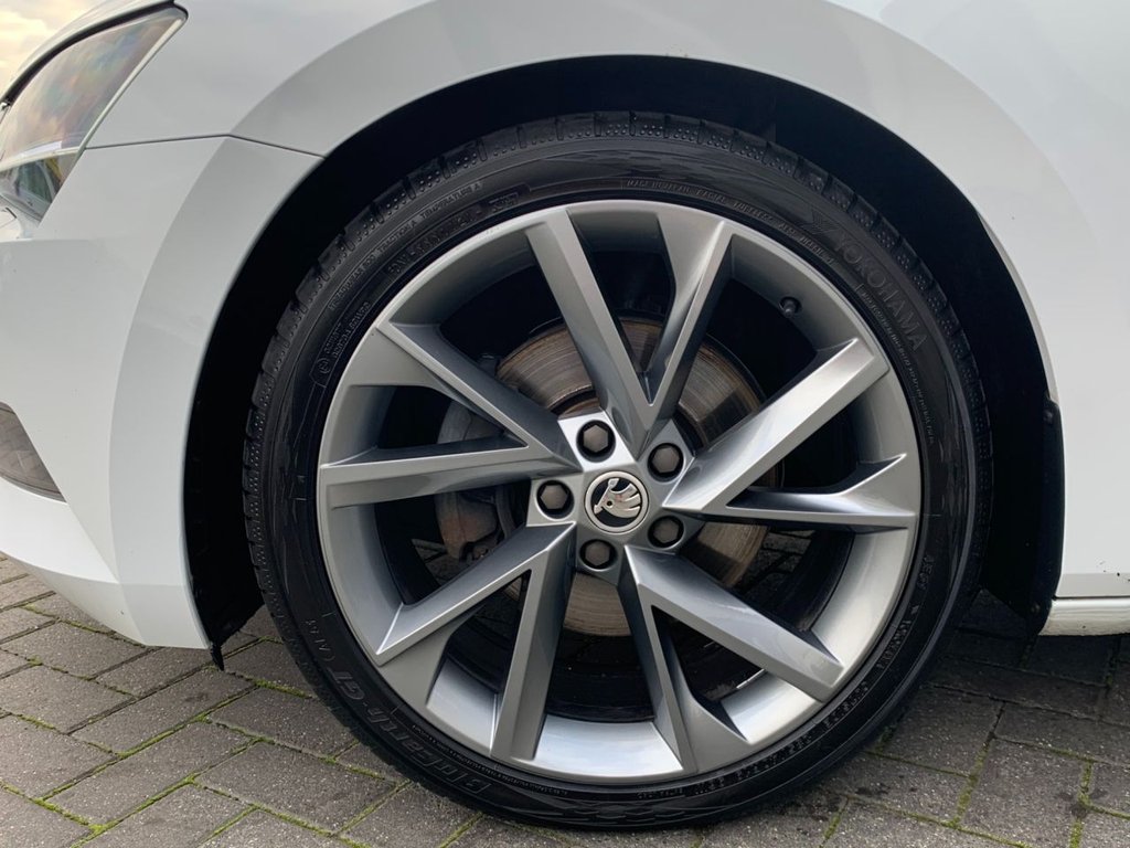 Used Skoda Superb 2018 for sale - 76558811: Photo 38