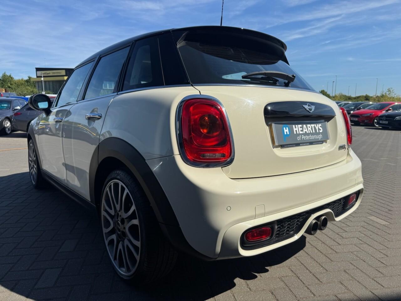 Used MINI Hatch 2017 for sale - 76702336: Photo 32