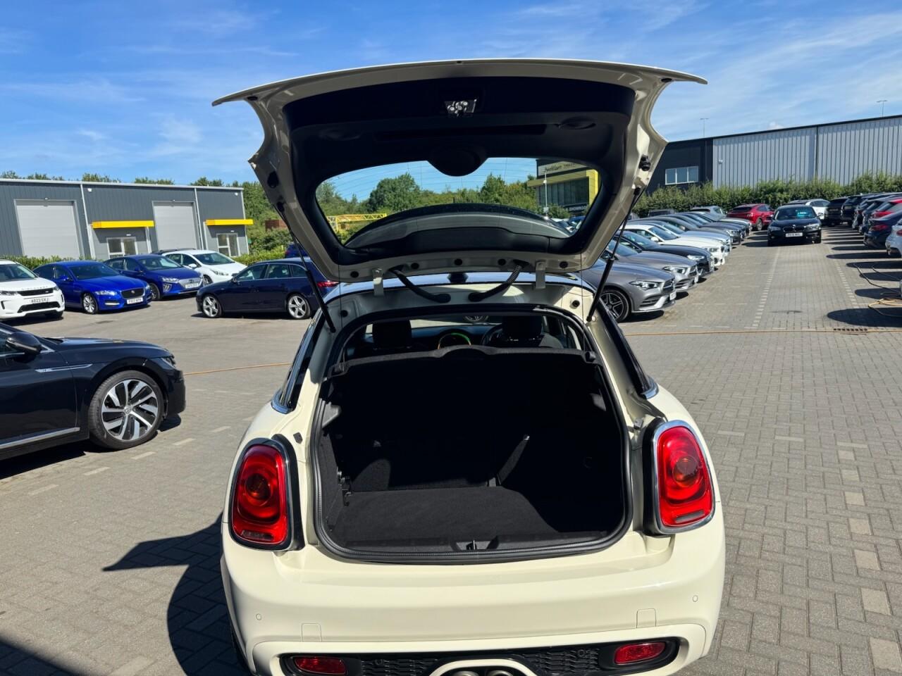 Used MINI Hatch 2017 for sale - 76702336: Photo 34