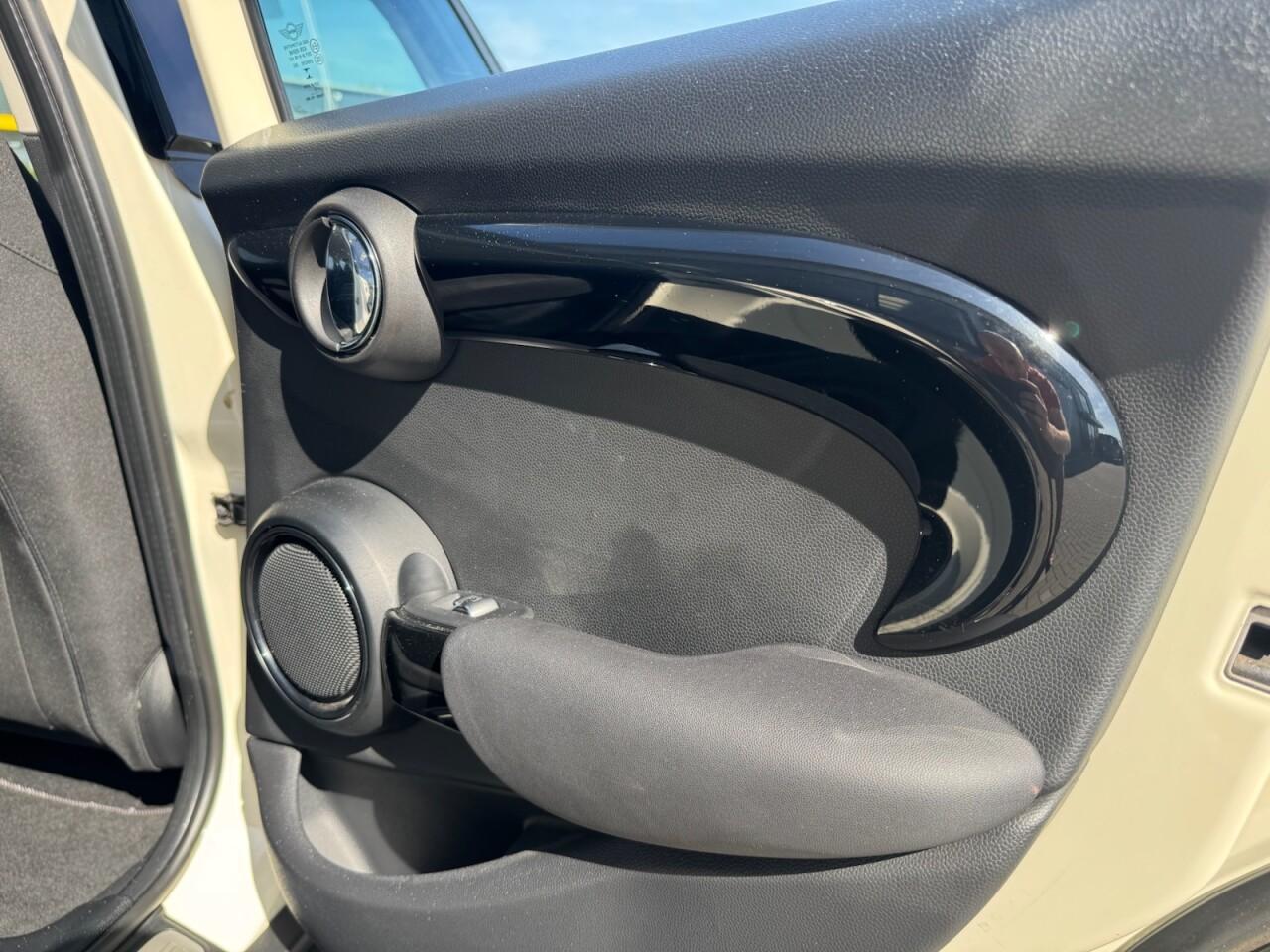 Used MINI Hatch 2017 for sale - 76702336: Photo 42