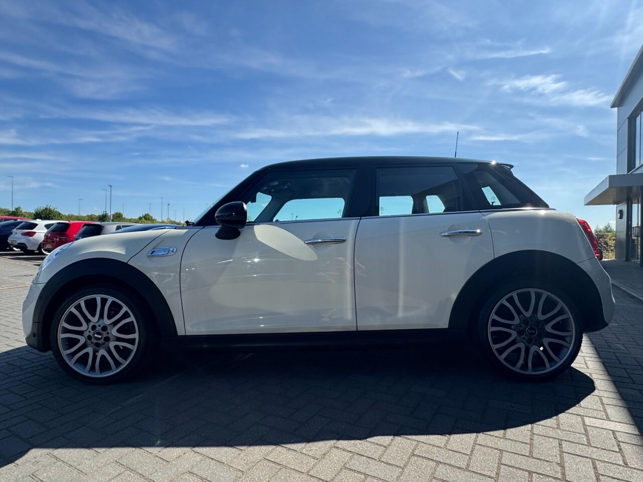 Used MINI Hatch 2017 for sale - 76702336: Photo 8