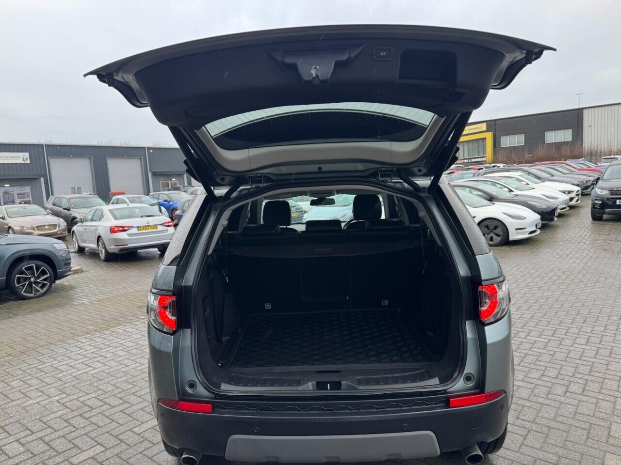 Used Land Rover Discovery Sport 2015 for sale - 76965346: Photo 42