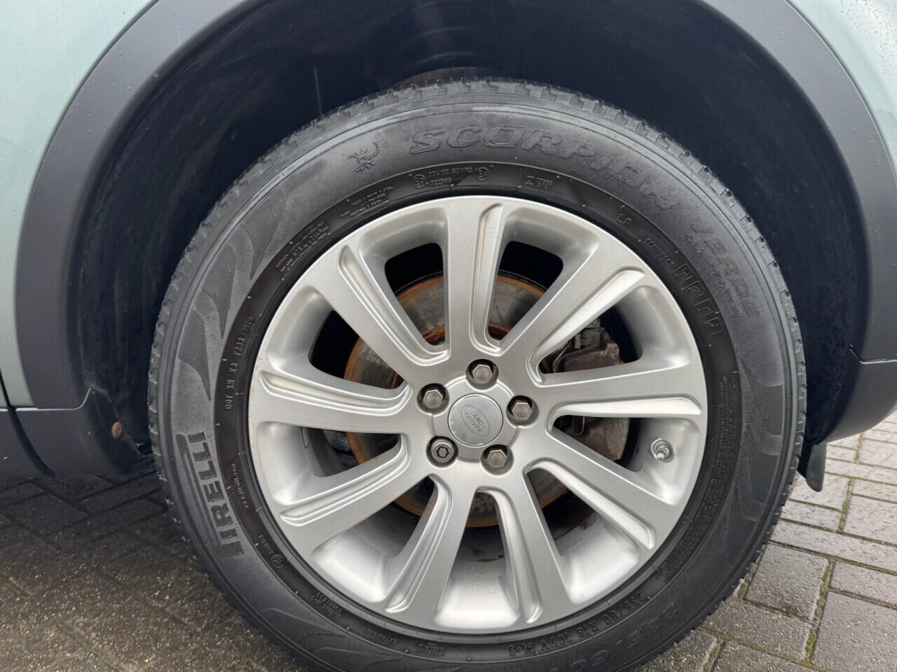 Used Land Rover Discovery Sport 2015 for sale - 76965346: Photo 44